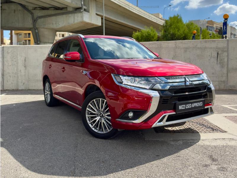 Mitsubishi Outlander - (GQZ622)