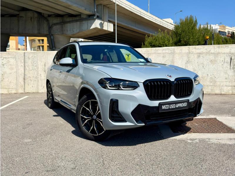 BMW X3 xDrive30e - (LQZ780)